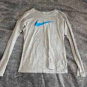 Women’s Nike Long sleeve Shirt
